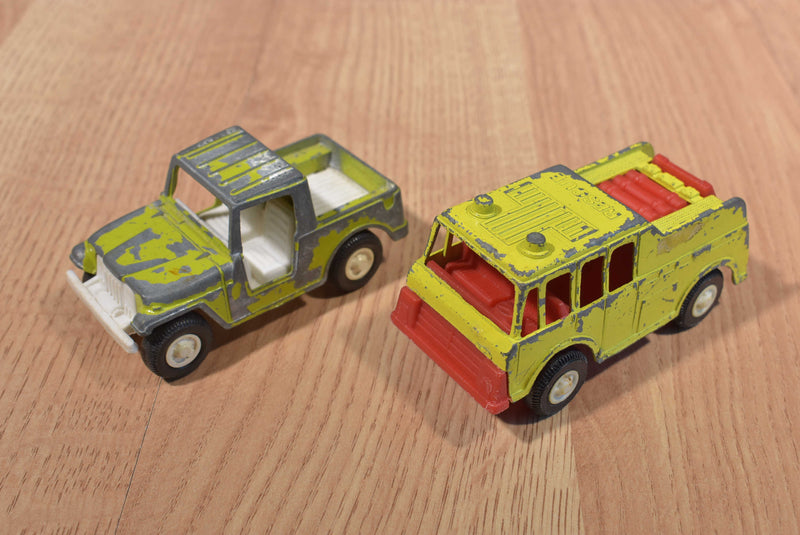 Tootsietoys 4 Cars Equipment Truck, Land Rover, Volkswagon, Jeep